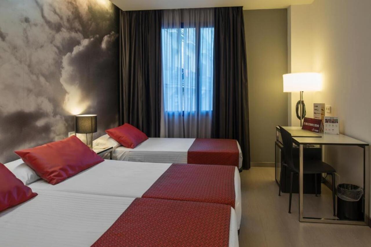 Catalonia Avinyo Hotell 3*