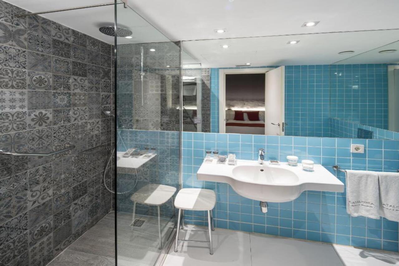 Hotell Catalonia Avinyo